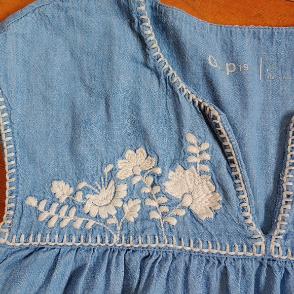 ❤ Gap chambray boho embroidered top M - Picture 3 of 6